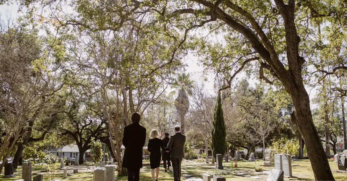 Crémation vs Inhumation : Quel choix faire ?