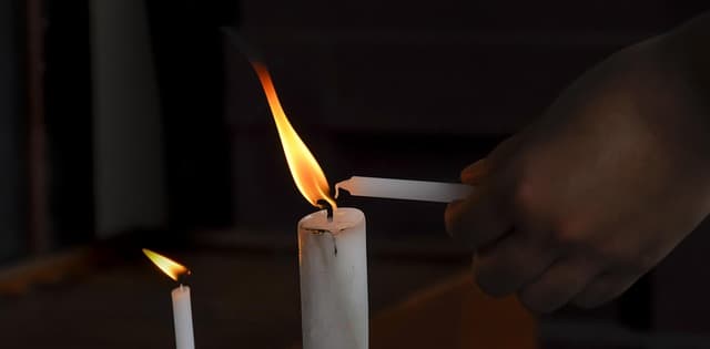 Comment rédiger un témoignage d’hommage pour un défunt