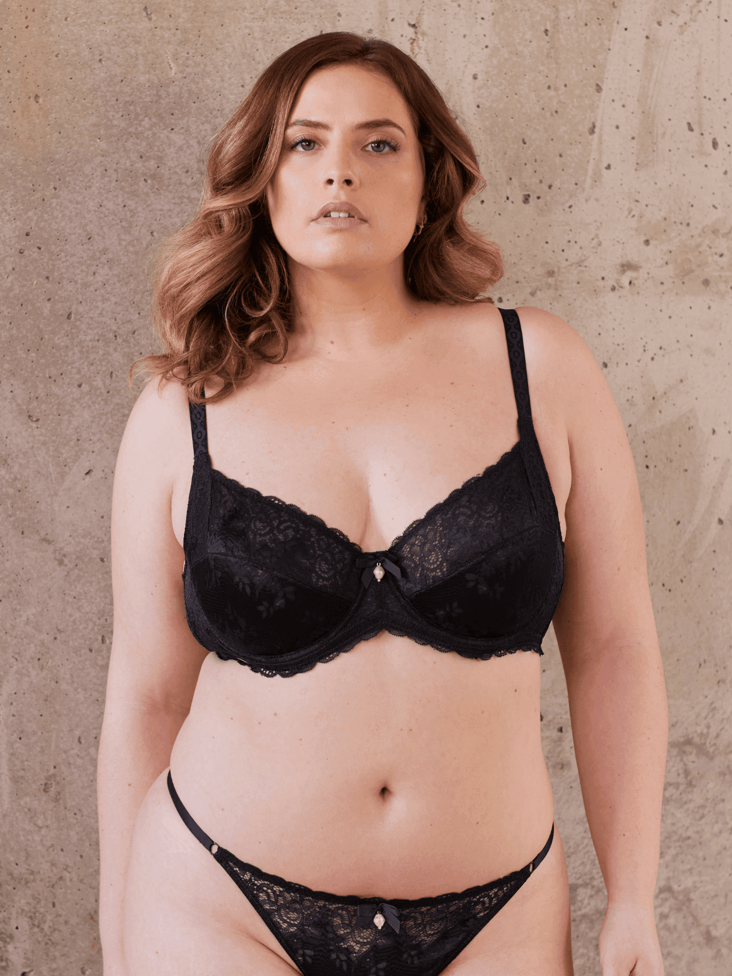 Soutien-gorge à armatures FAME Noir Bonnets DEFG