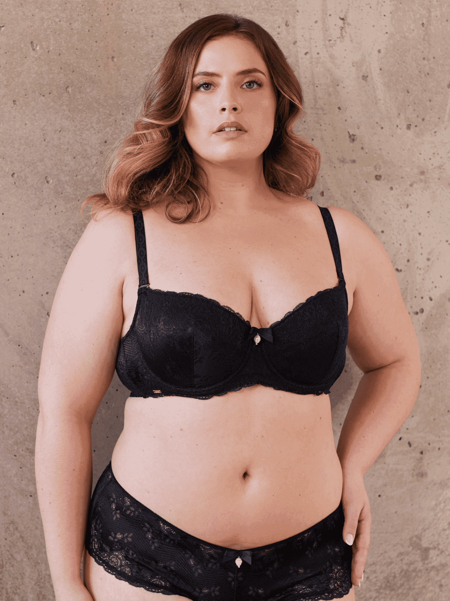 Soutien-gorge à coques fines FAME Noir bonnets DE